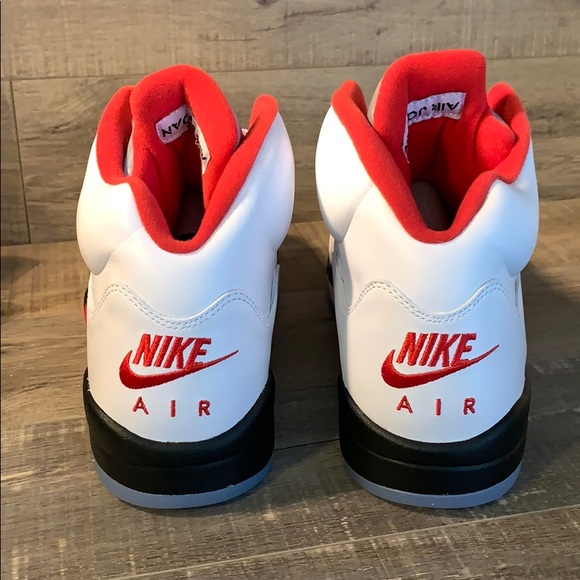 NIKE Air Jordan 5 Retro Fire Red - Picture 3 of 6